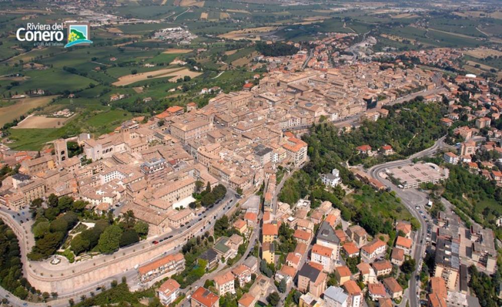 Appartement Osimo Nel Cuore Del Centro, Free Wi-Fi E Netflix Extérieur photo